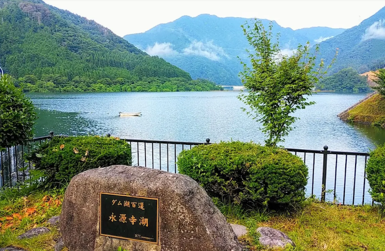 永源寺ダム湖