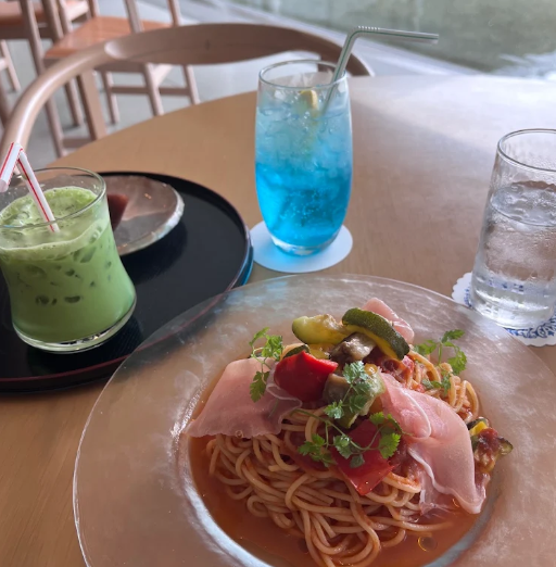 佐川美術館のカフェのパスタとドリンク